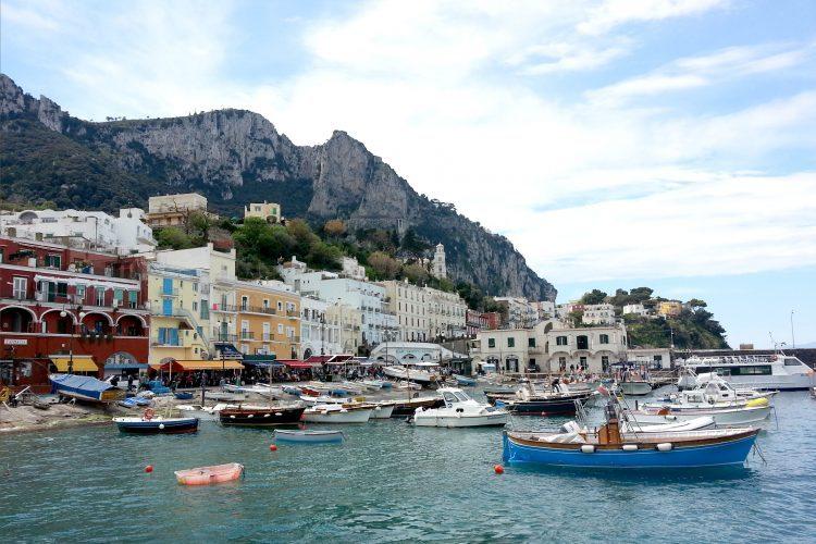 Capri, un progetto per dotare tutti i capolinea dei bus con le vending machines di J-Momo